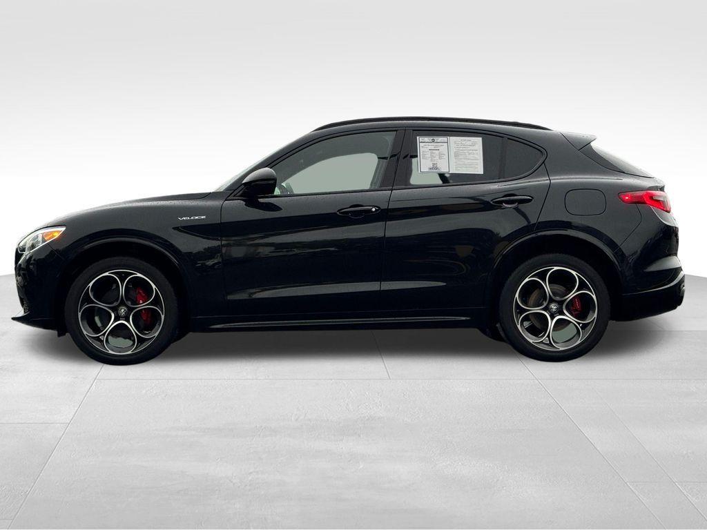 Alfa Romeo Stelvio 2023