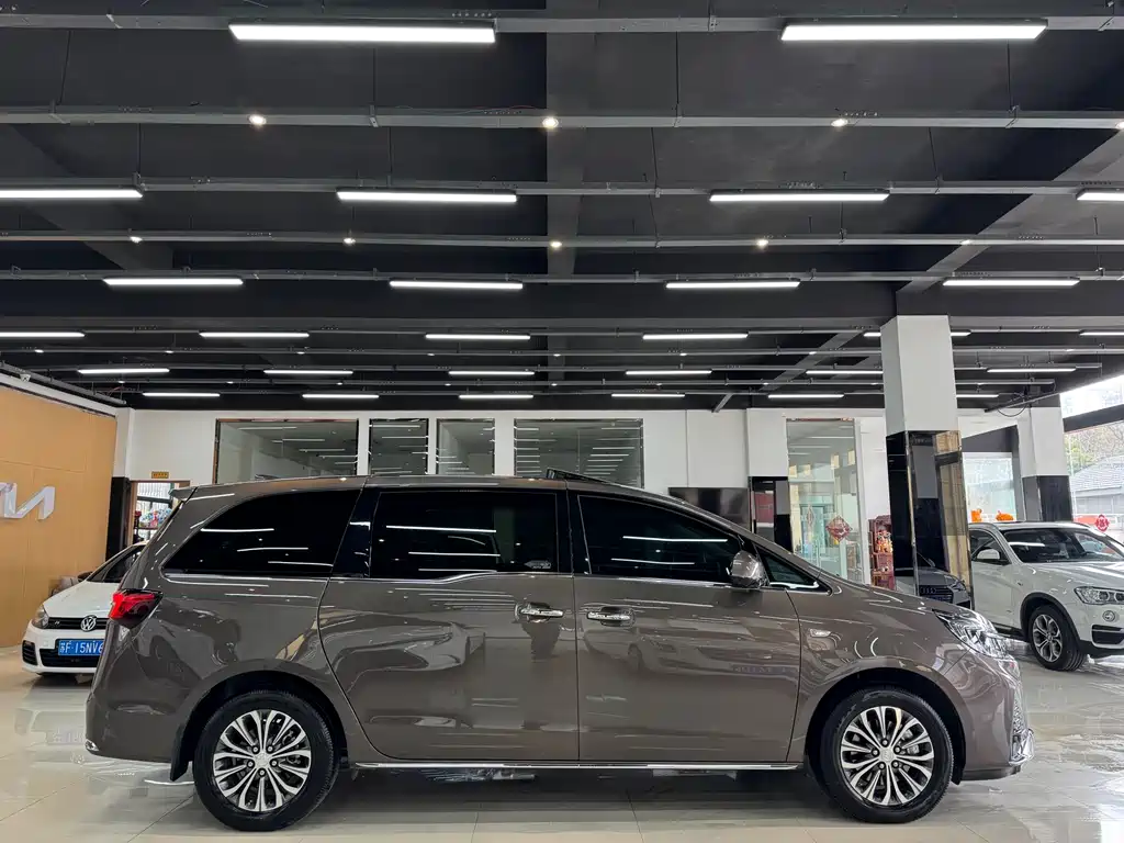 Buick GL8 2025
