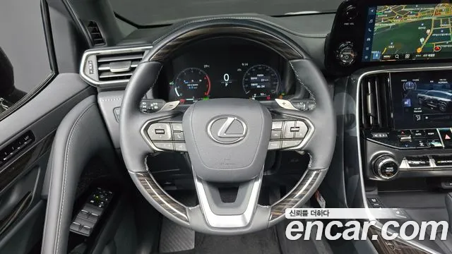 Lexus LX 2025