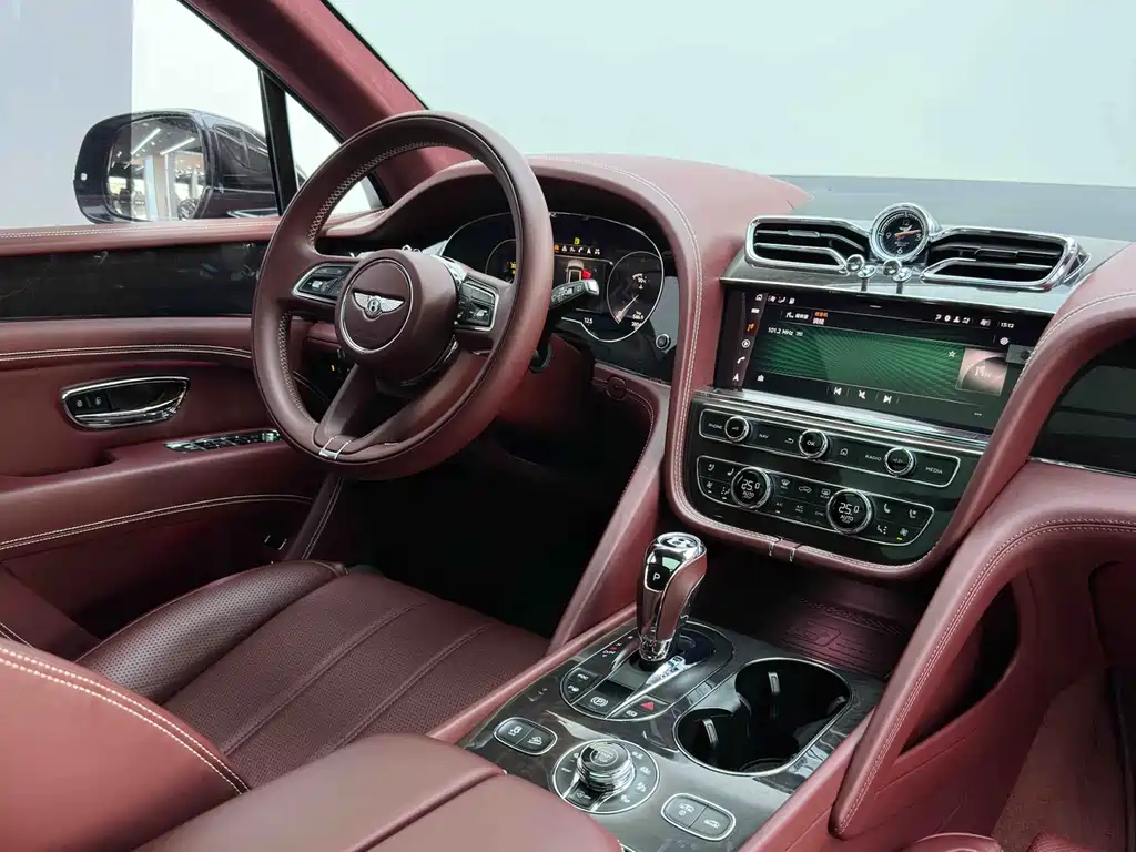 Bentley Bentayga 2021