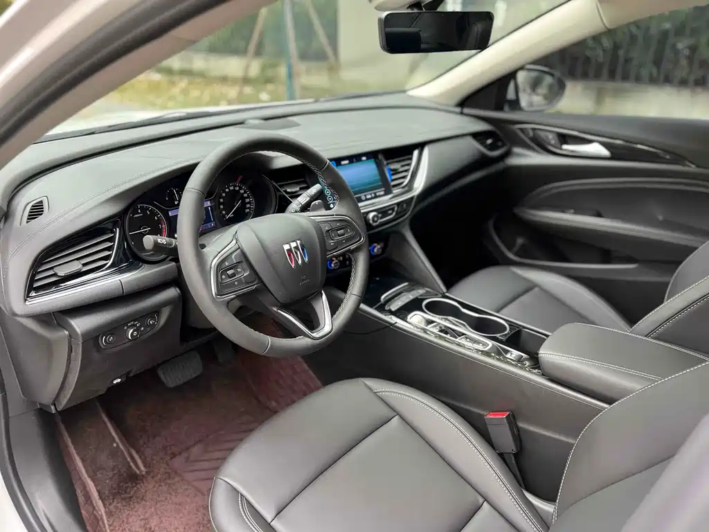 Buick Regal 2024