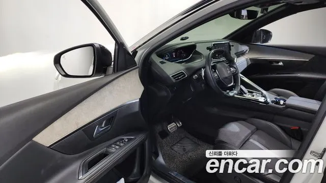 Peugeot 5008 2022