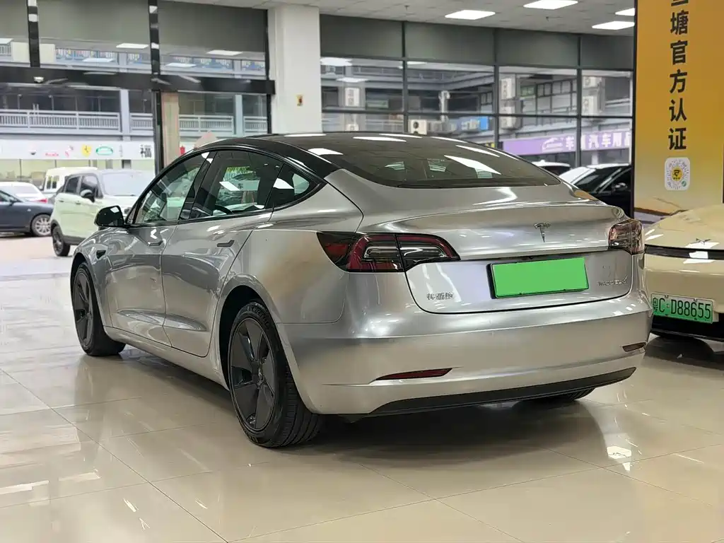 Tesla Model 3 2023
