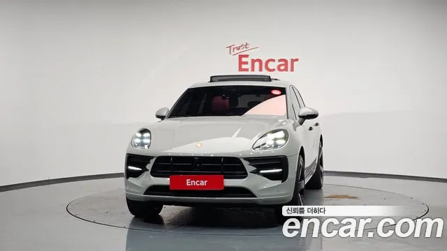 Porsche Macan 2021