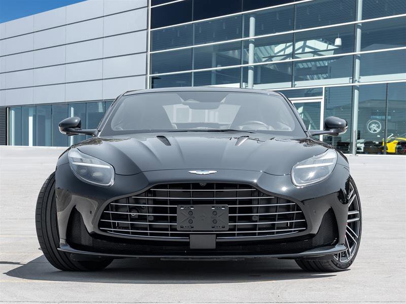 Aston Martin DB12 2024