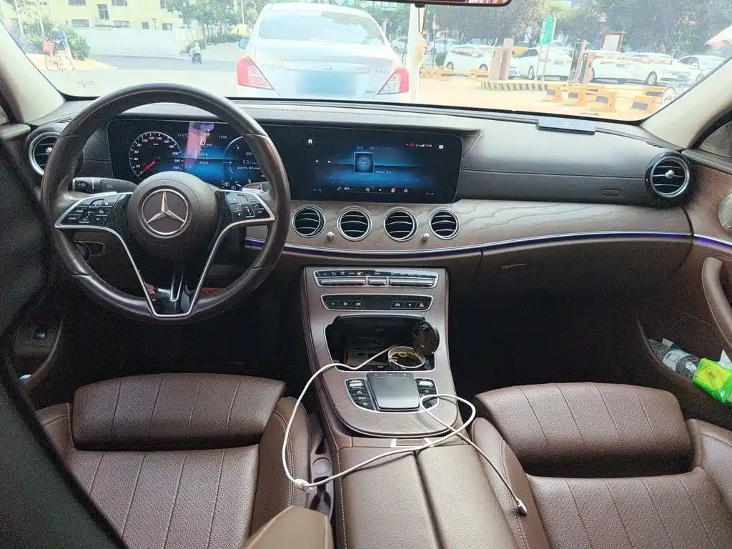 Mercedes-Benz E-Класс 2022