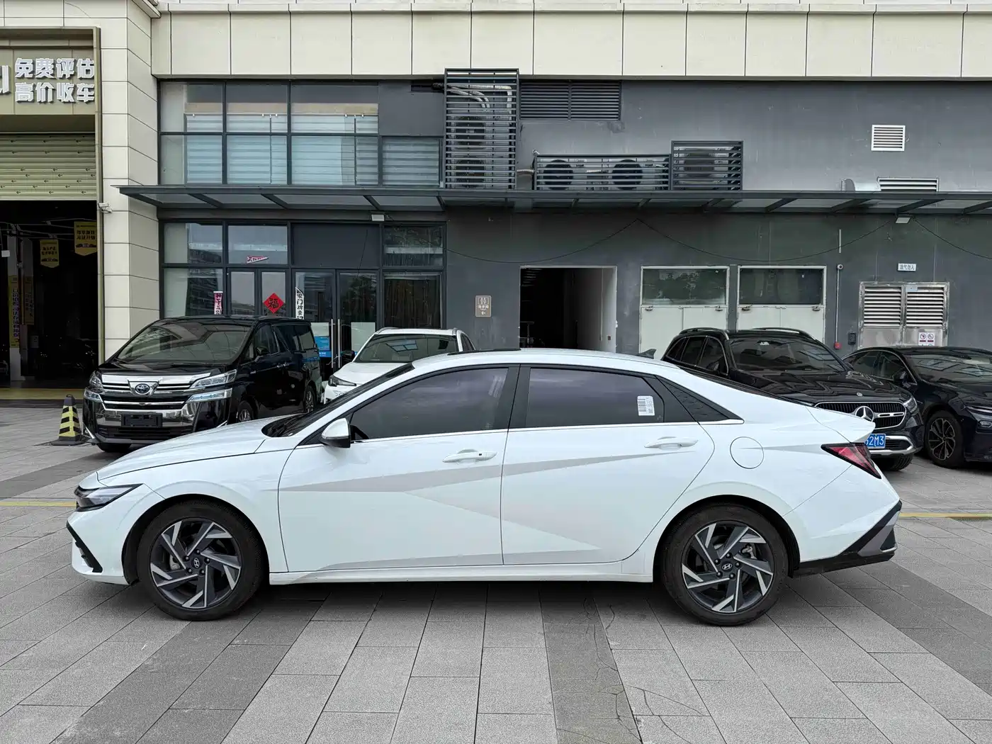 Hyundai Elantra 2025