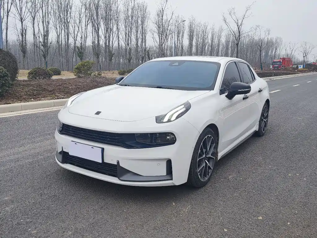 Lynk & Co 03 2022