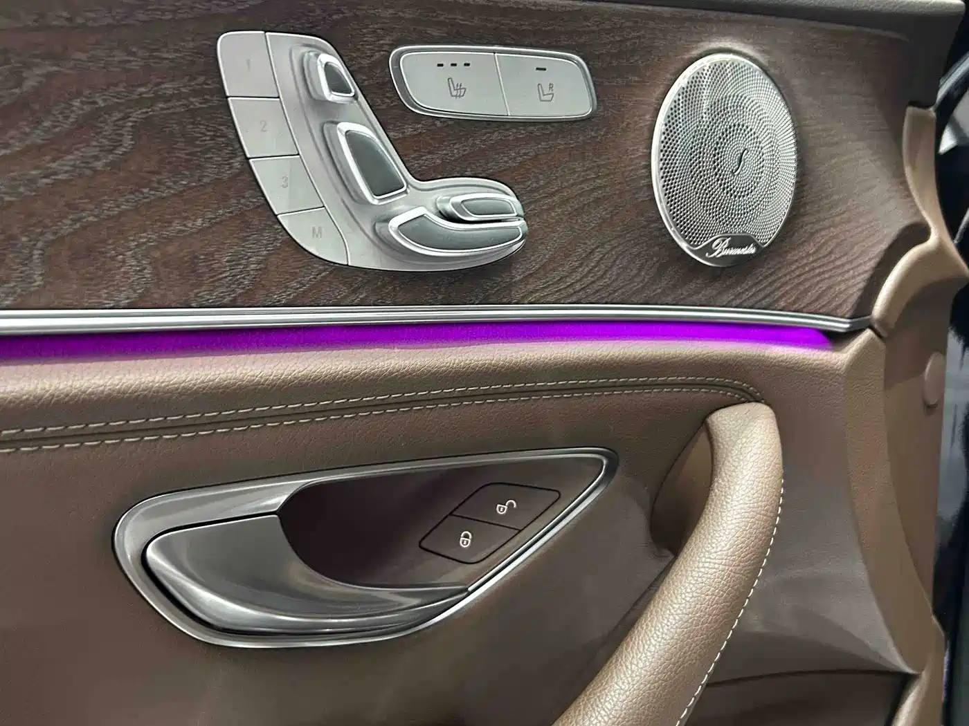 Mercedes-Benz E-Класс 2023