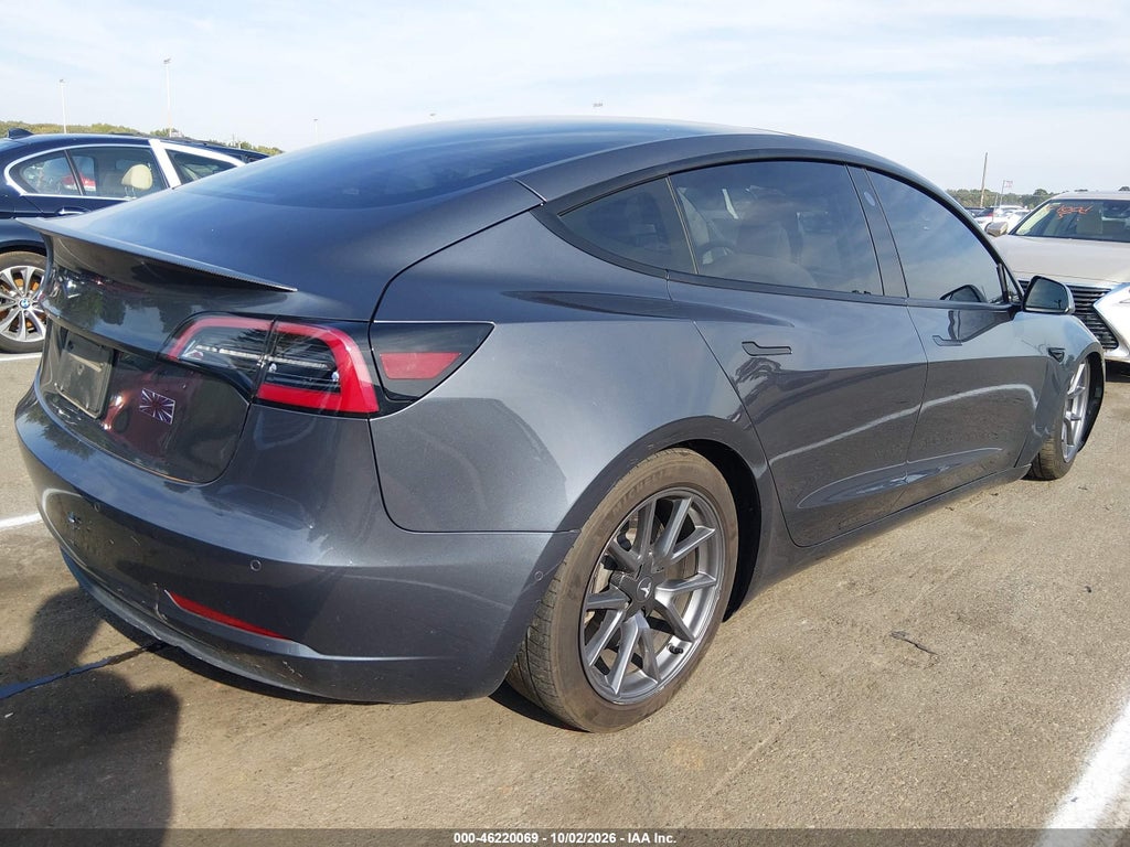 Tesla Model 3 2022
