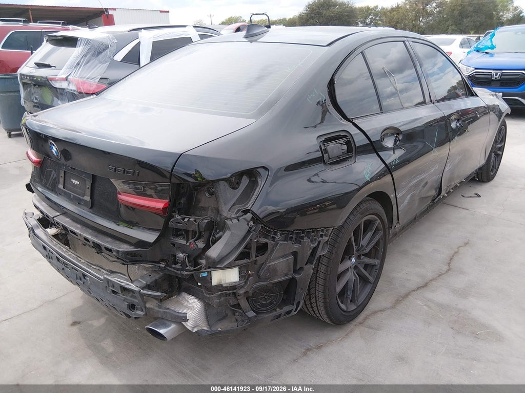 BMW 3 серии 2022