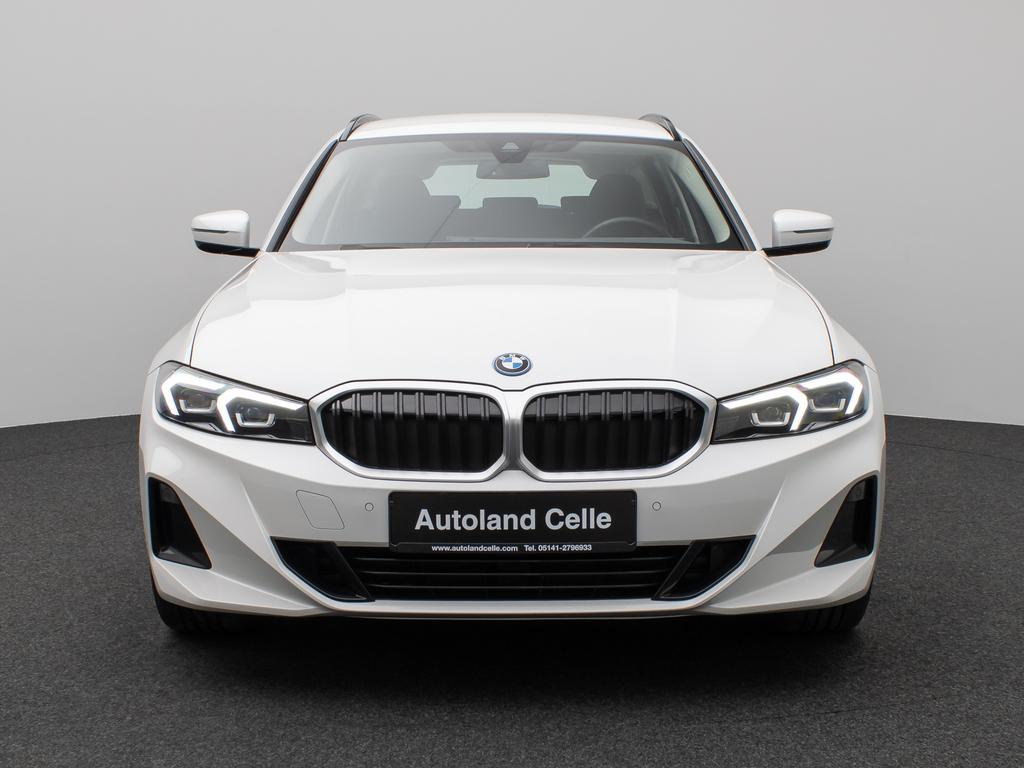 BMW 320 2022