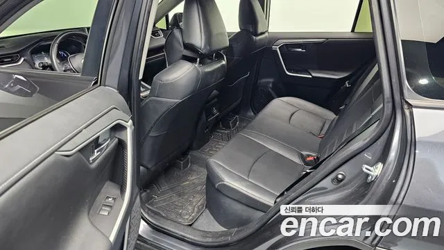 Toyota RAV4 2021