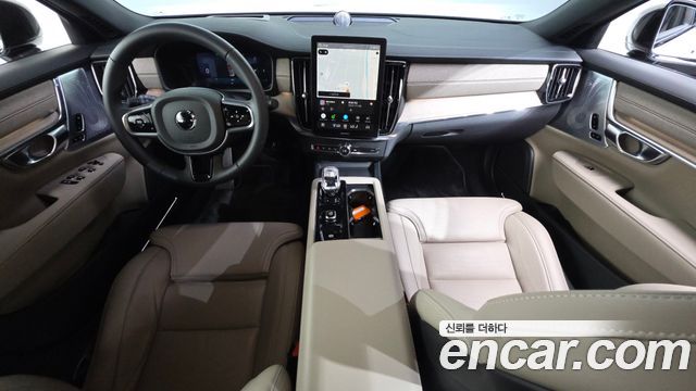 Volvo S90 2025