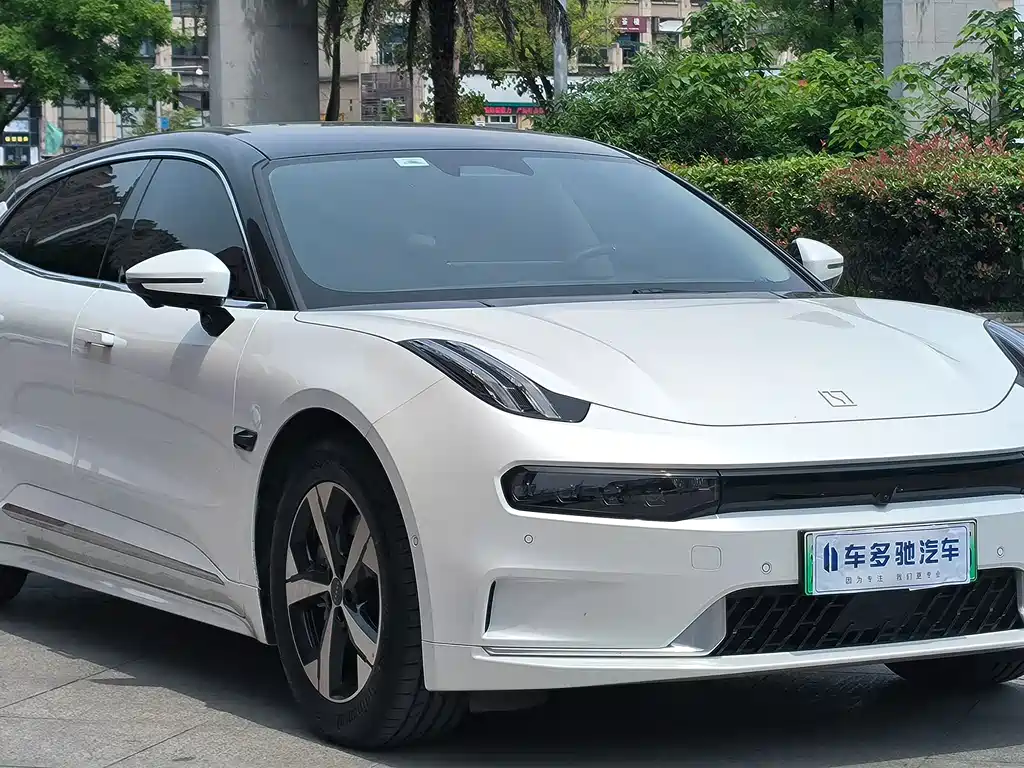 Zeekr 001 2023