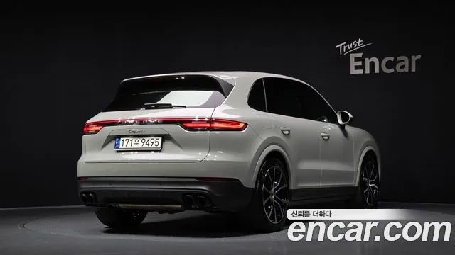 Porsche Cayenne 2022