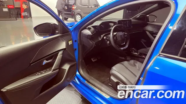 Peugeot 208 2021