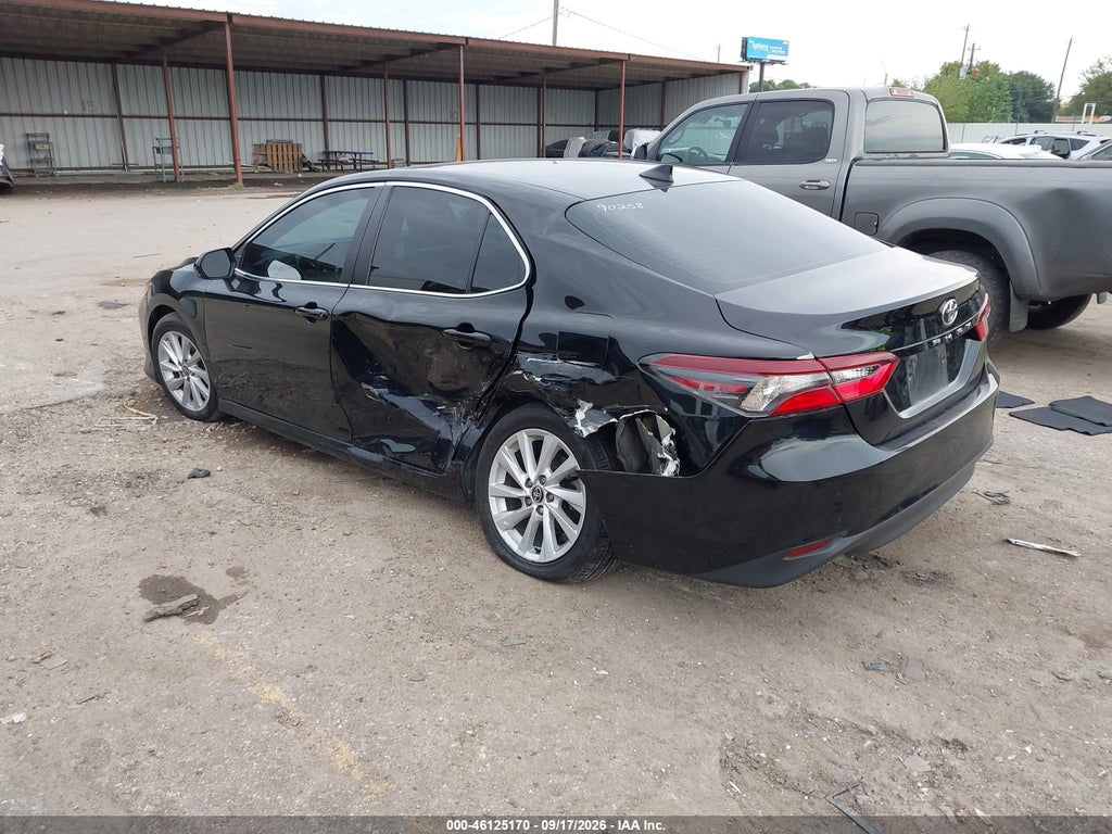 Toyota Camry 2021