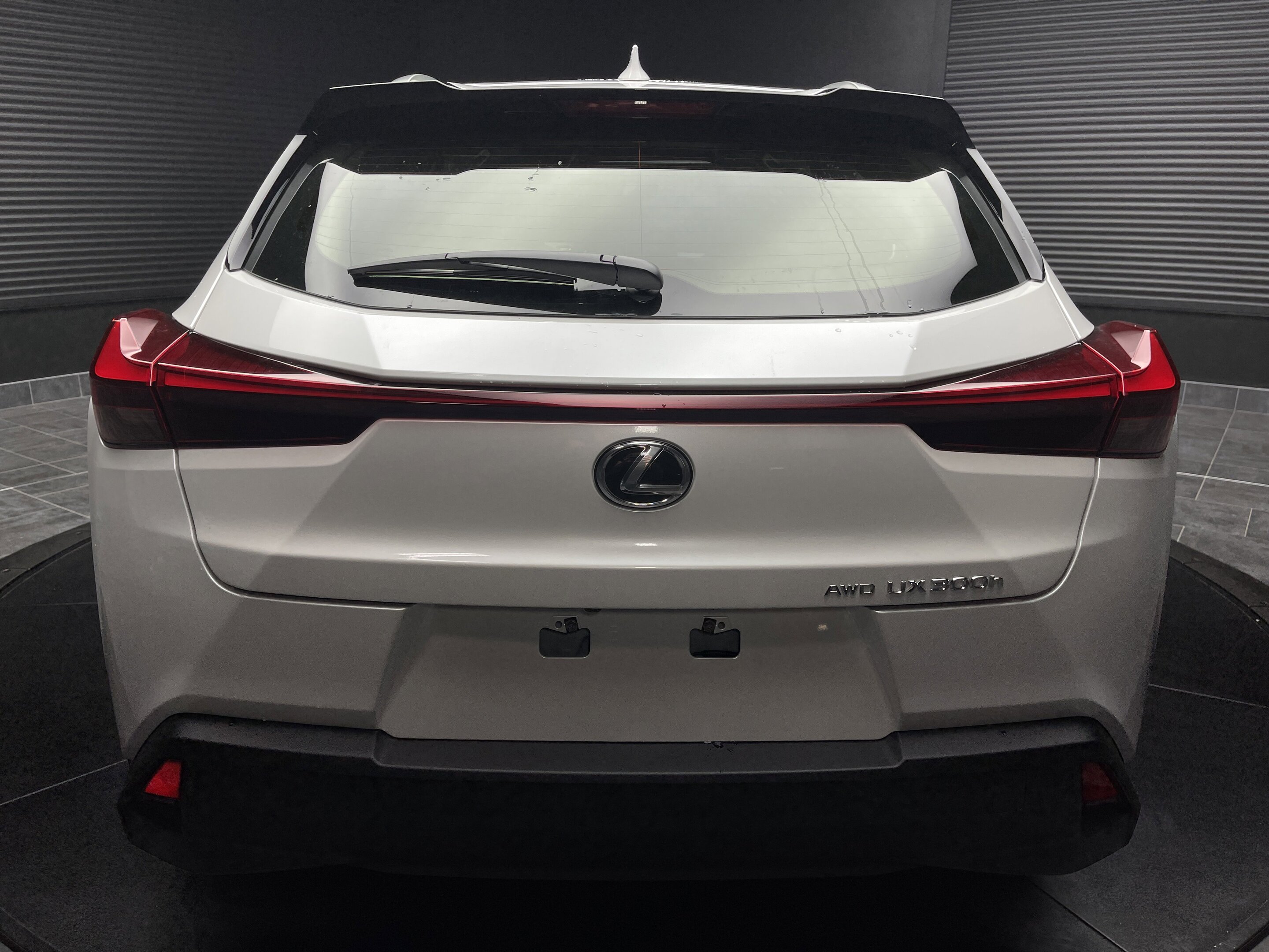 Lexus UX 2025