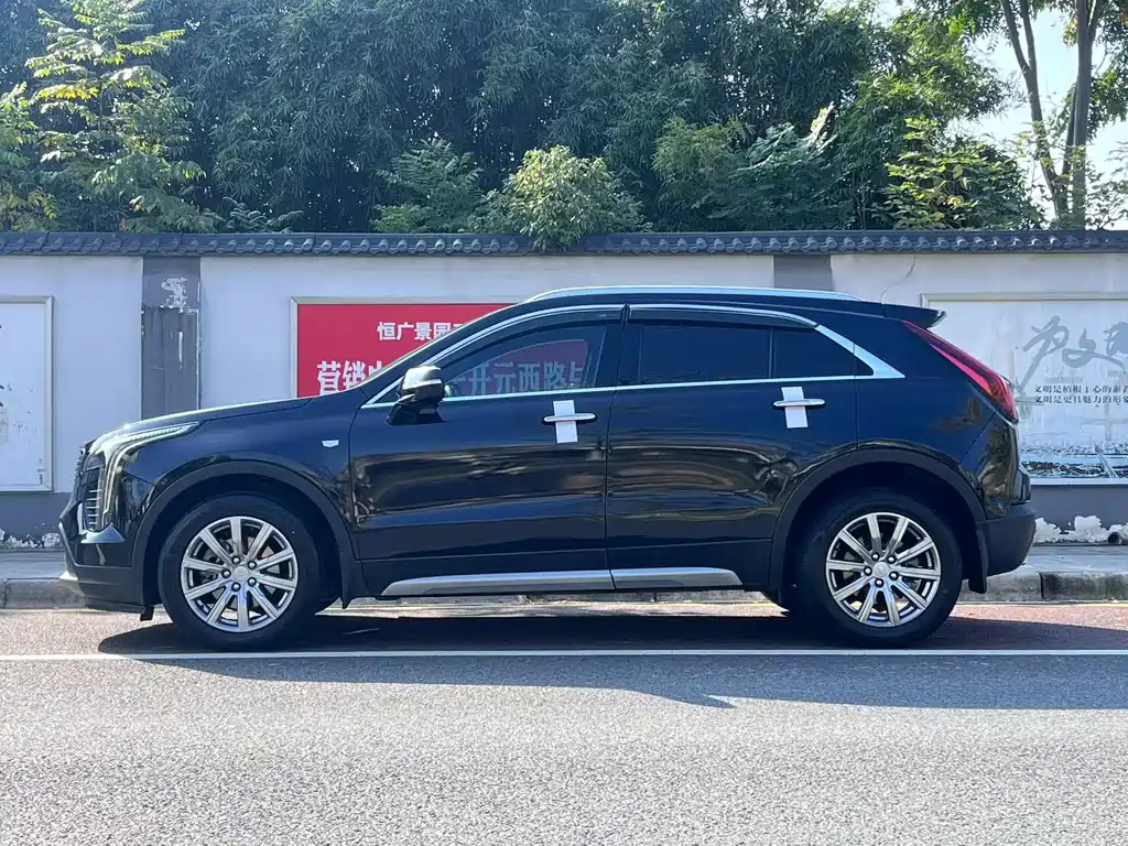 Cadillac XT4 2021