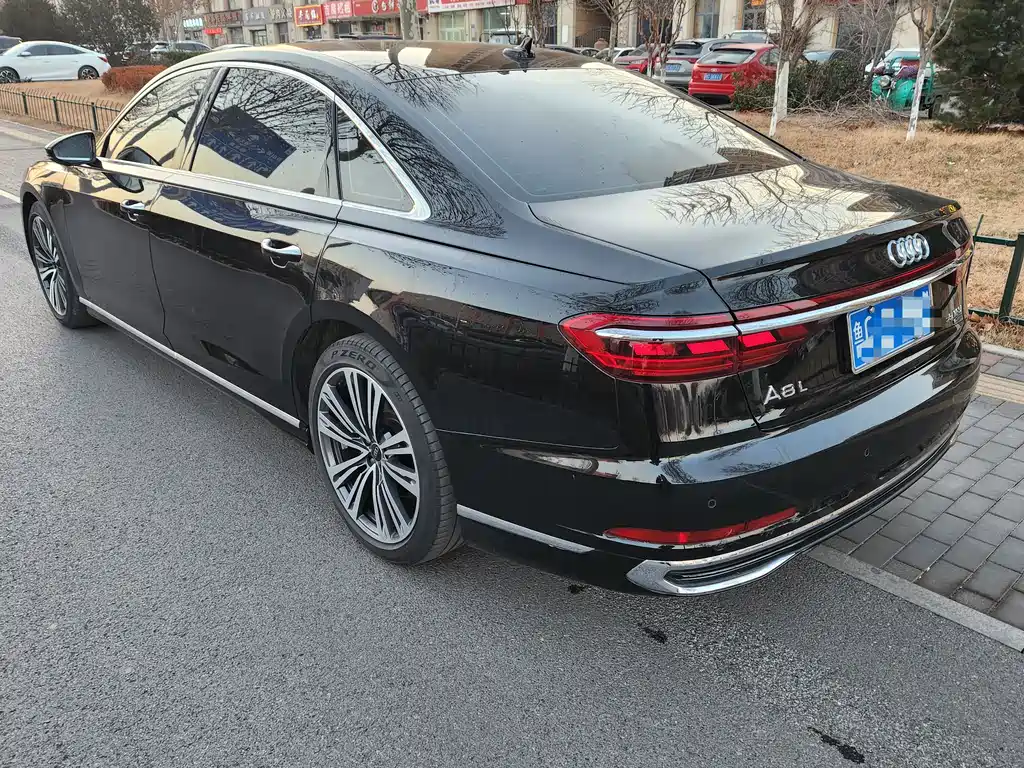 Audi A8 2024