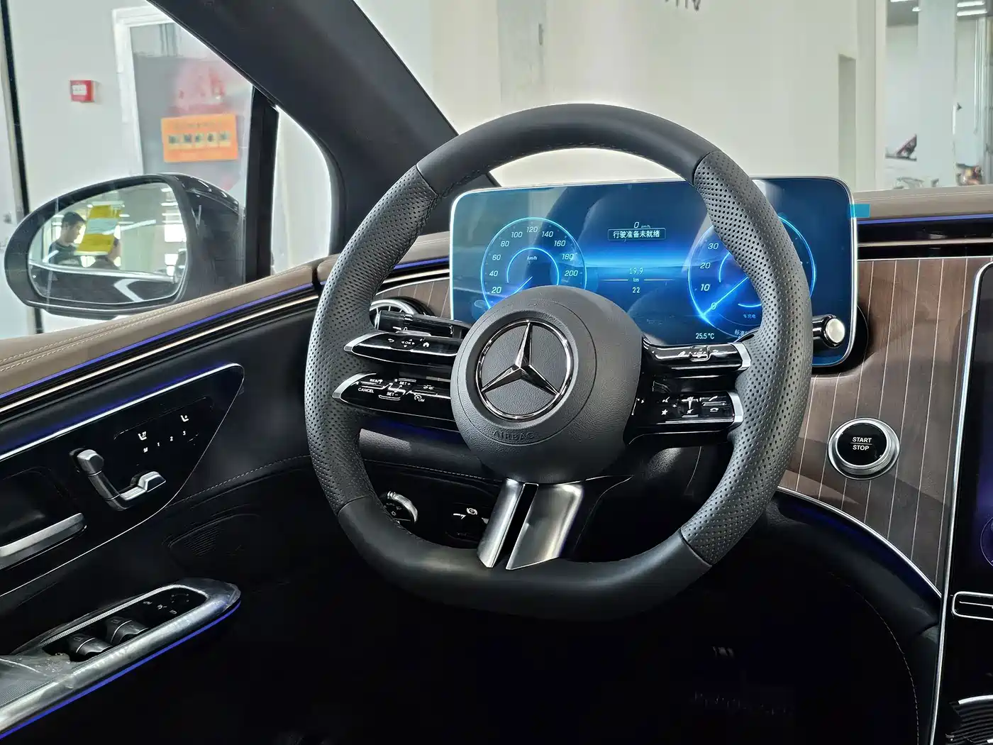 Mercedes-Benz EQE 2025