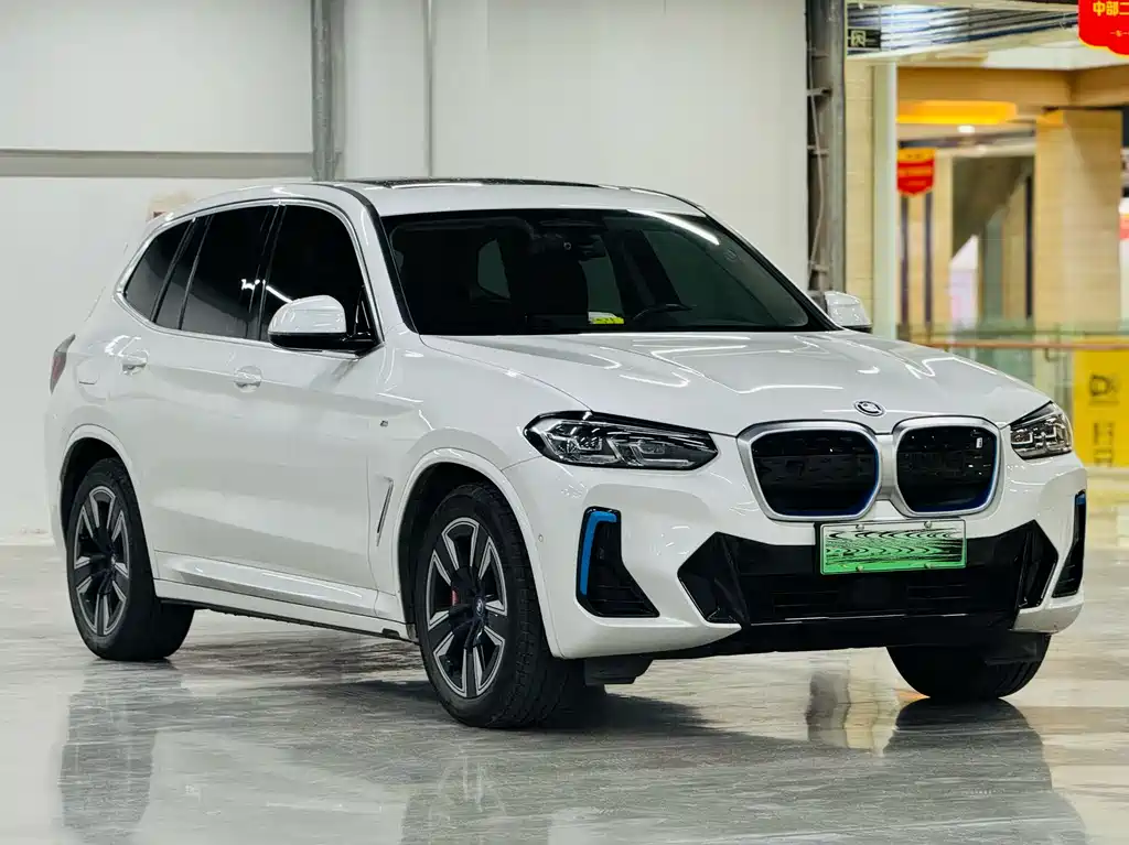 BMW iX3 2022