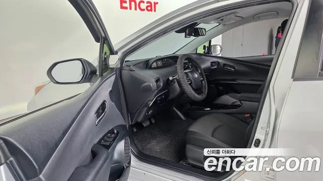 Toyota Prius 2020
