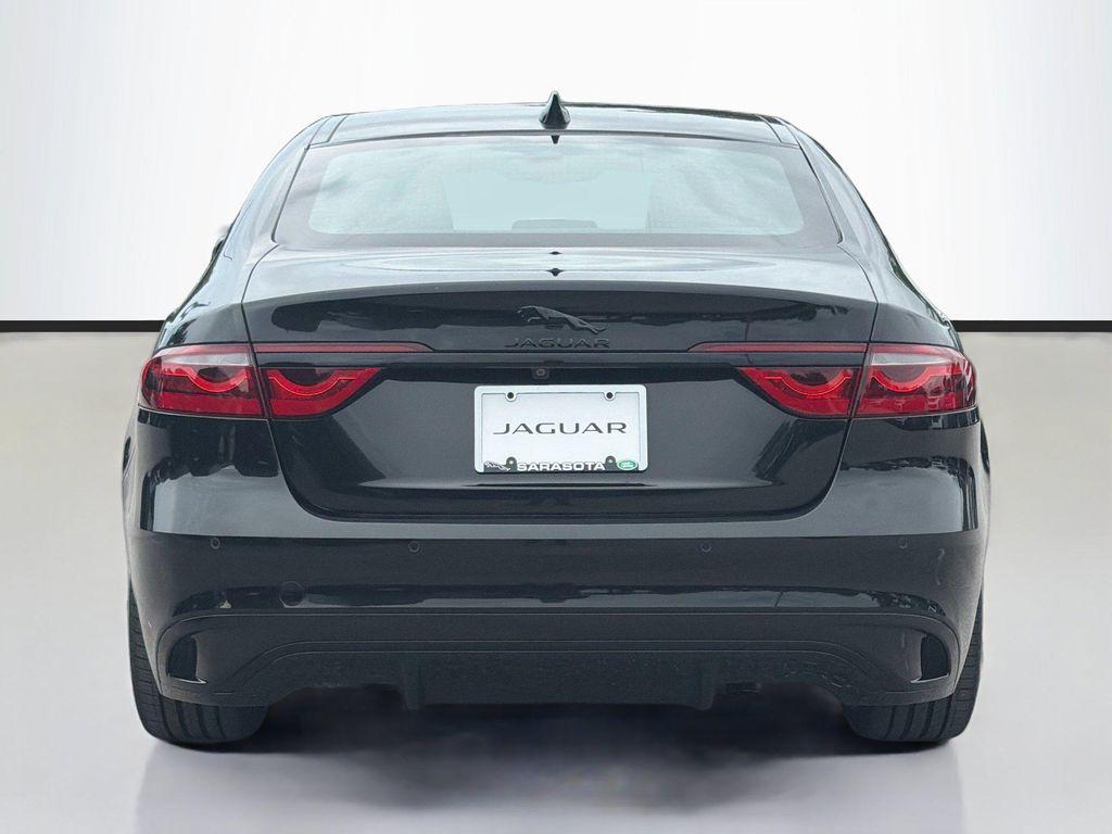 Jaguar XF 2024