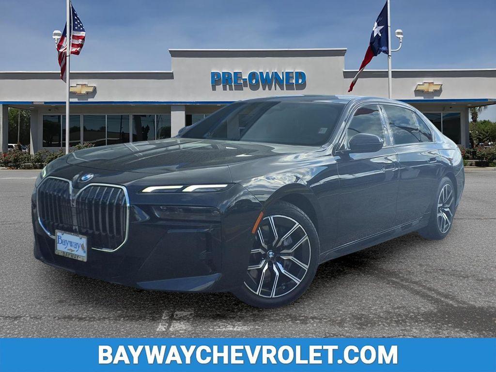 BMW 740 2025