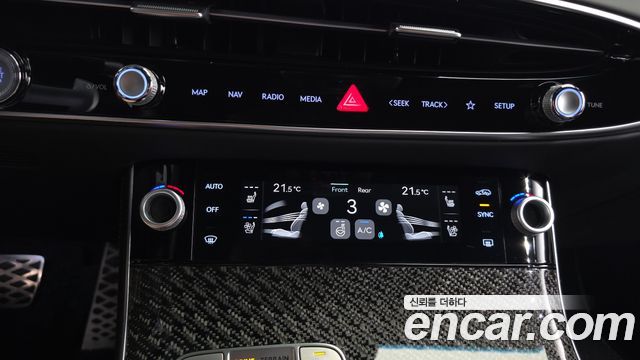 Genesis GV70 2024