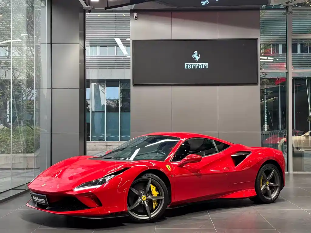 Ferrari F8 2022