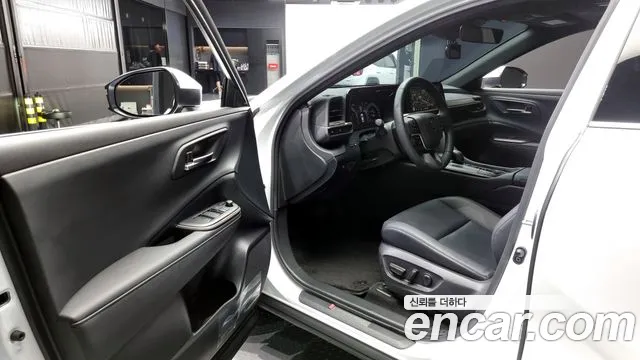Toyota Crown 2023