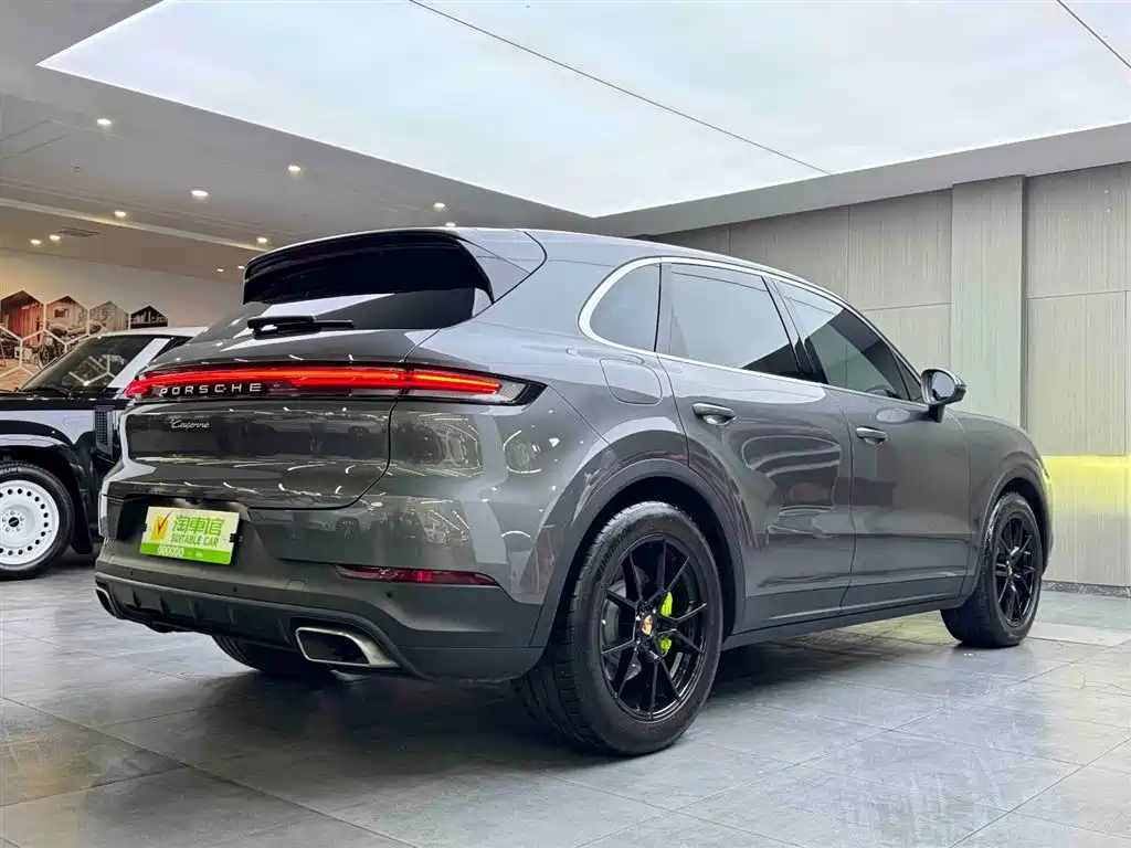 Porsche Cayenne 2023