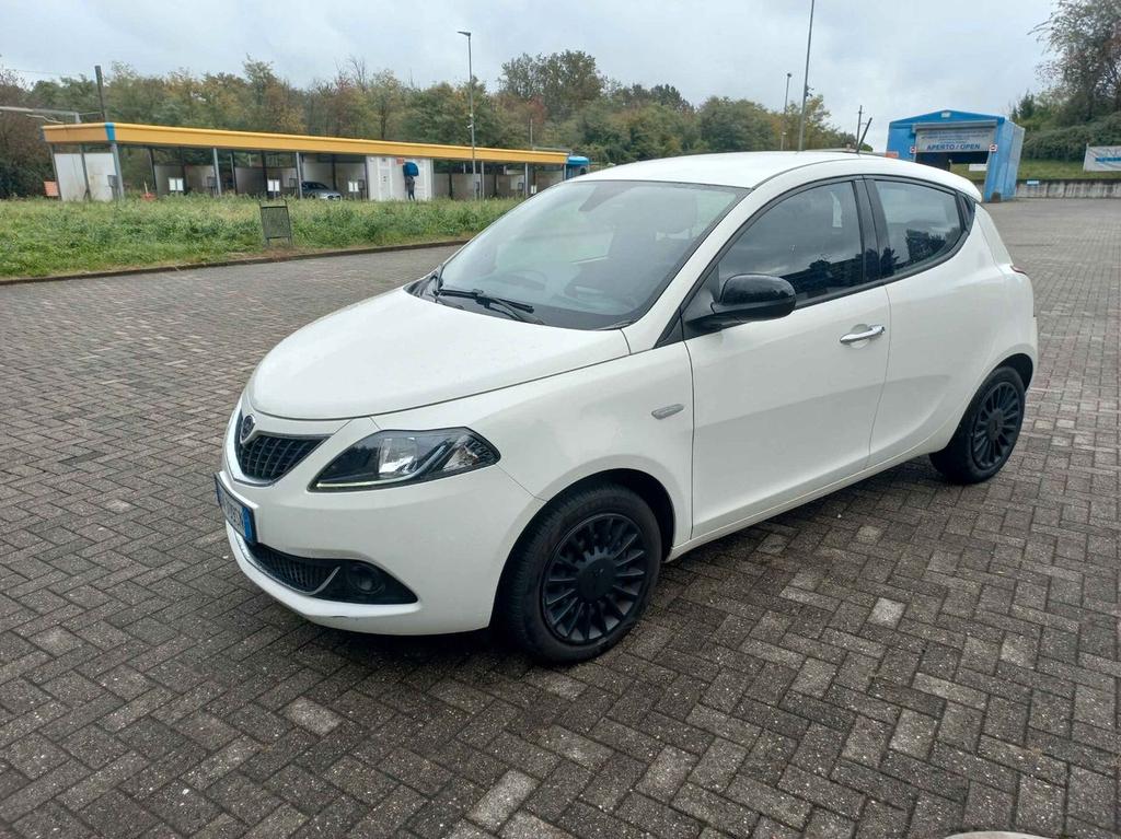 Lancia Ypsilon 2022