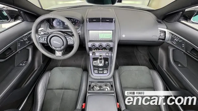 Jaguar F-Type 2021
