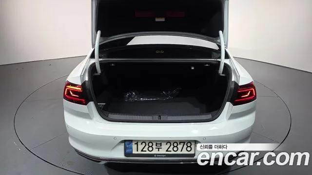 Volkswagen Passat 2022