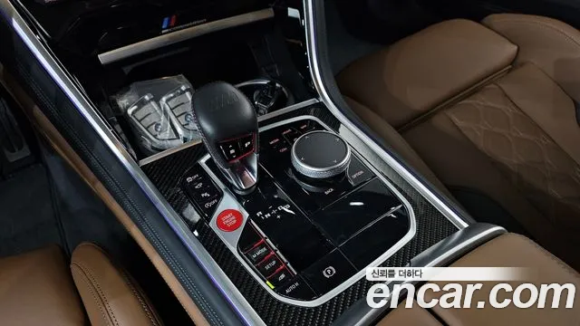 BMW M8 2025
