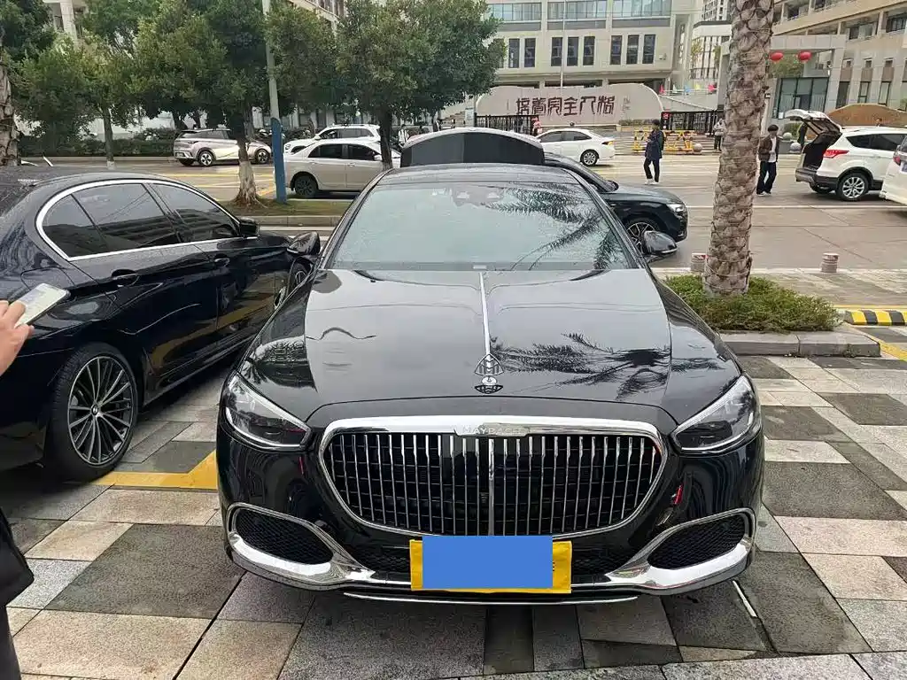 Mercedes-Benz Maybach S-Класс 2023