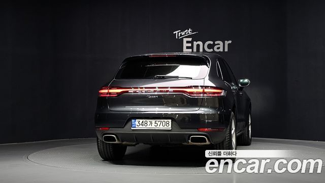 Porsche Macan 2021
