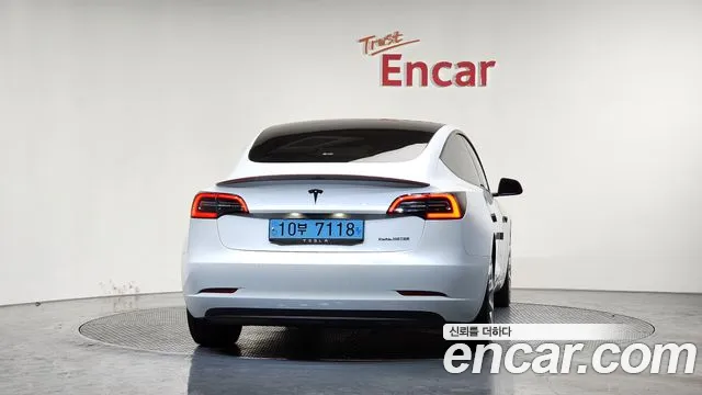 Tesla Model 3 2021