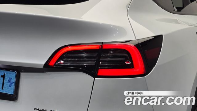 Tesla Model Y 2022