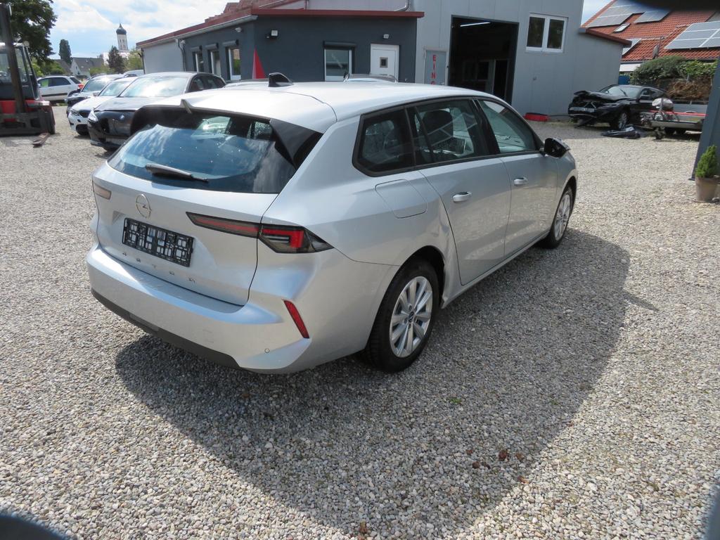 Opel Astra 2025