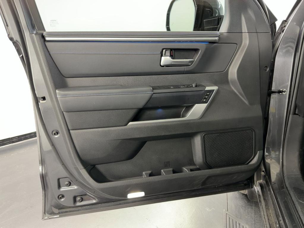 Toyota Sequoia 2024