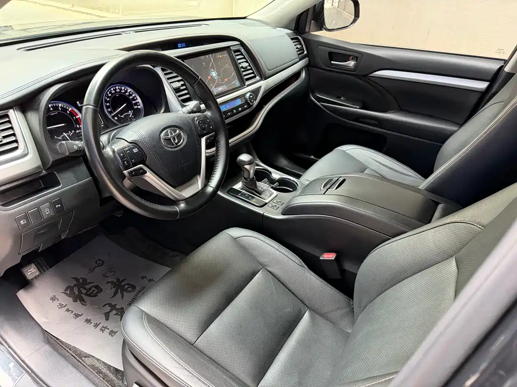 Toyota Highlander 2021