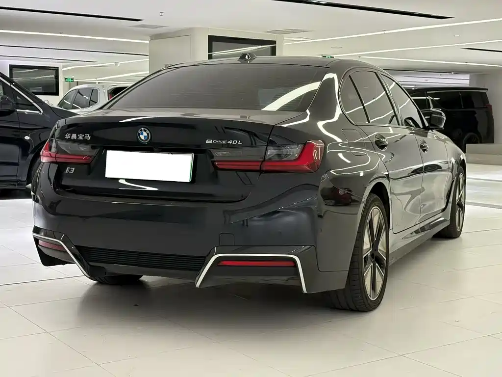 BMW i3 2024