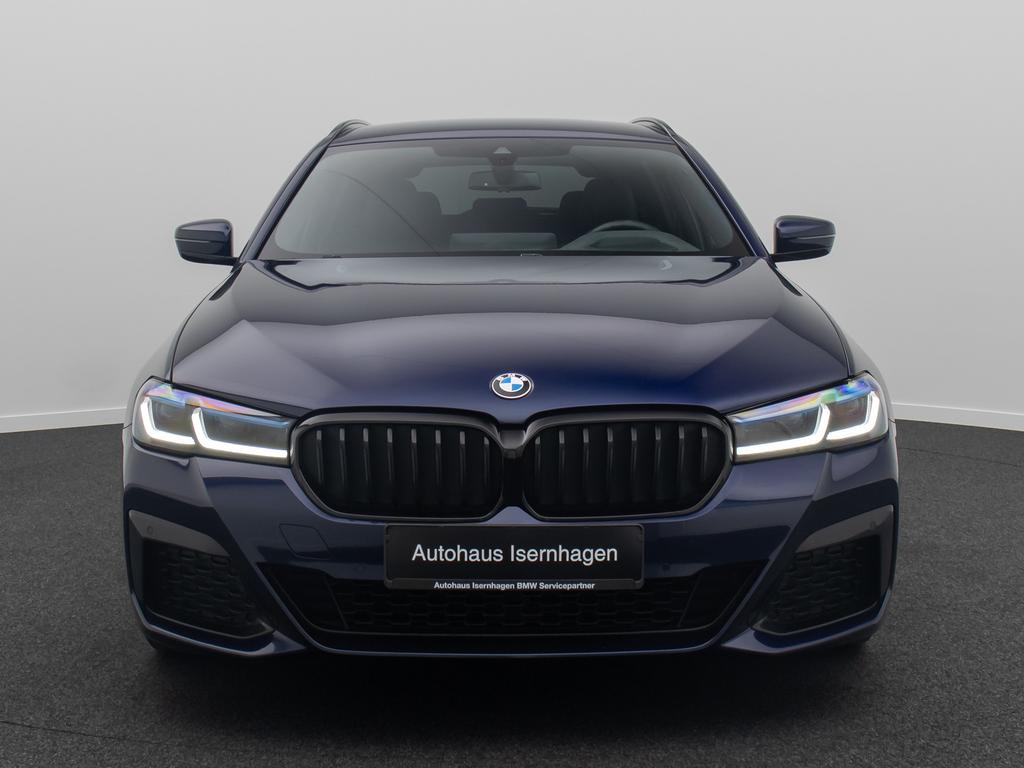 BMW 540 2022