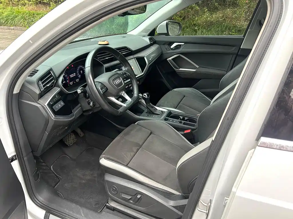 Audi Q3 2021