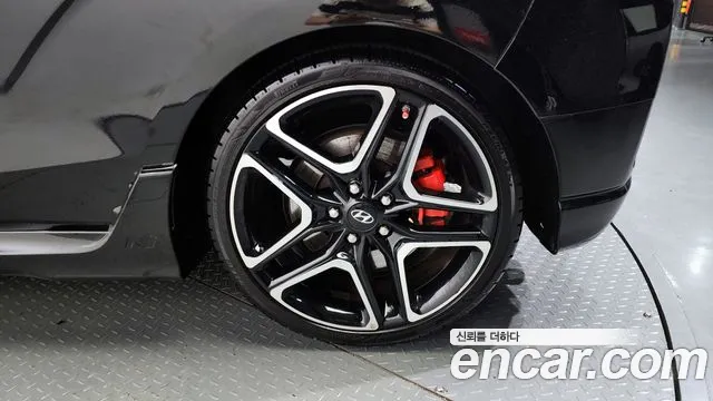 Hyundai Veloster 2020