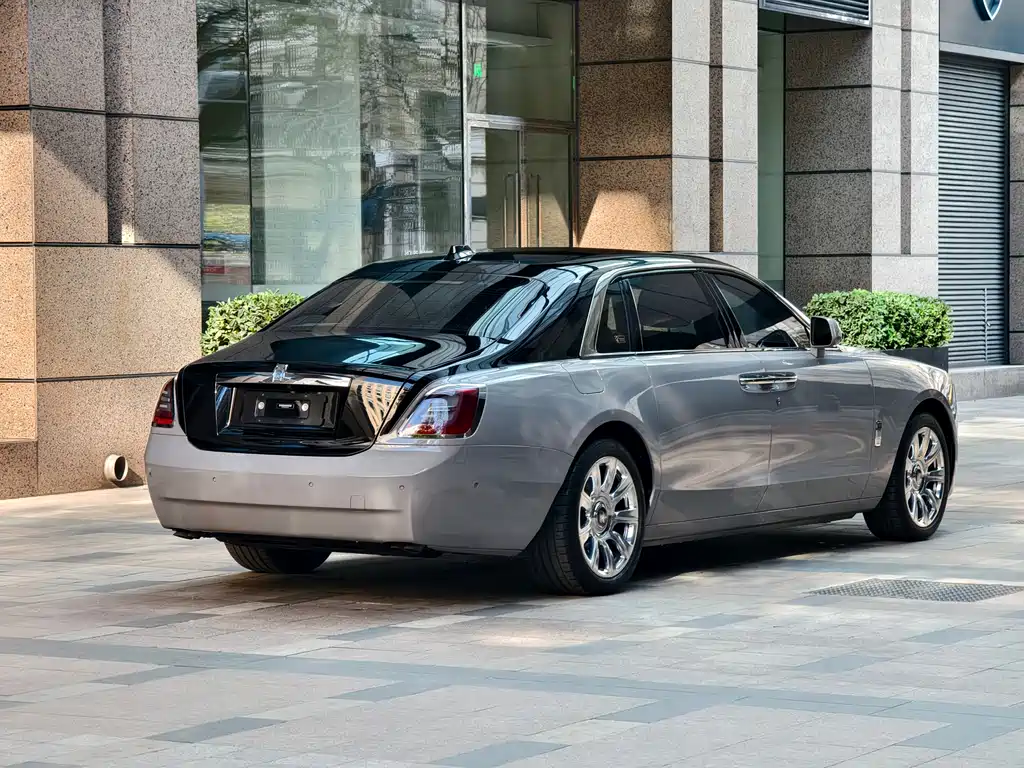 Rolls-Royce Ghost 2023